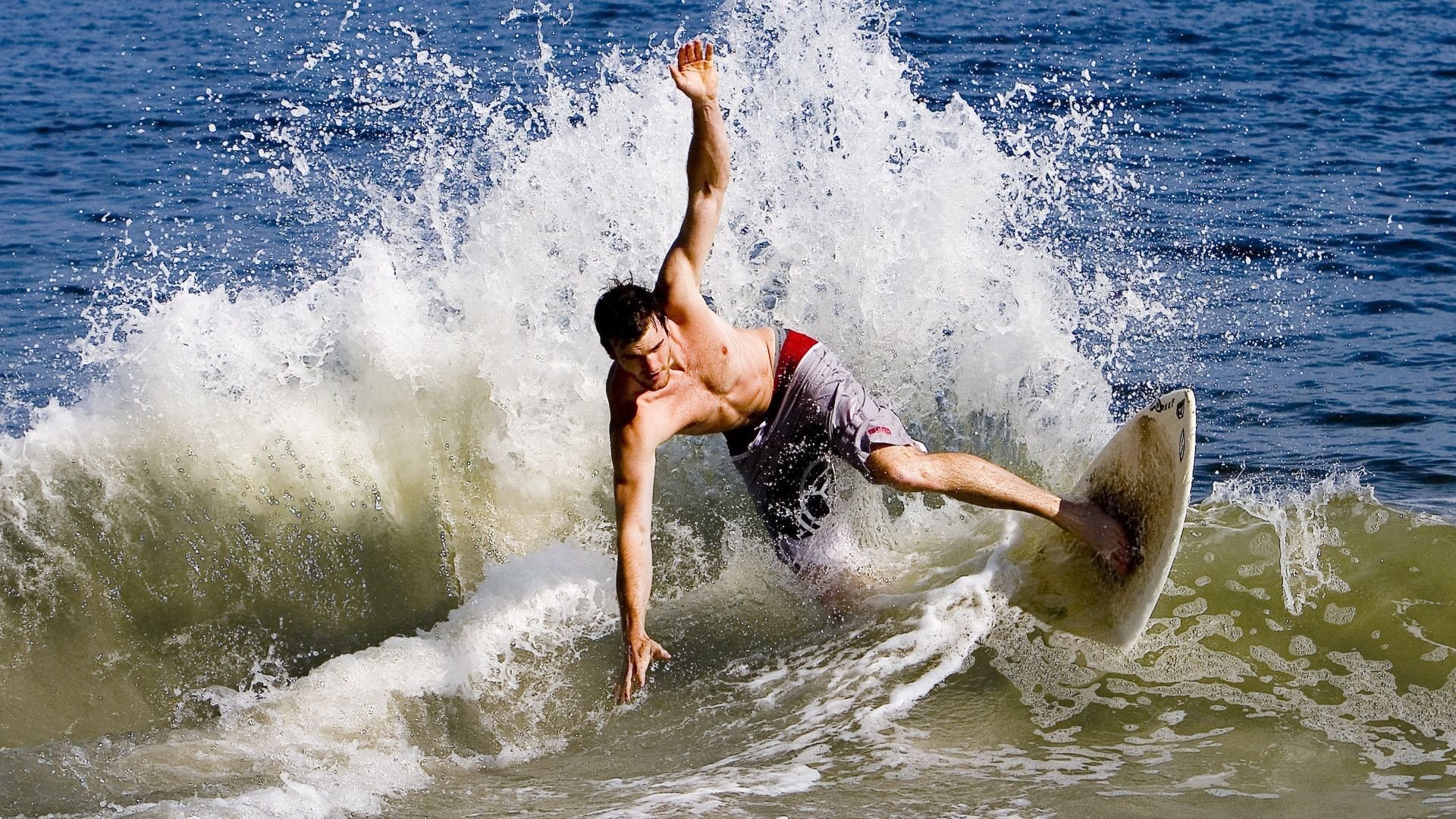 世界围棋赛选手实力悬殊引关注，世界级围棋选手